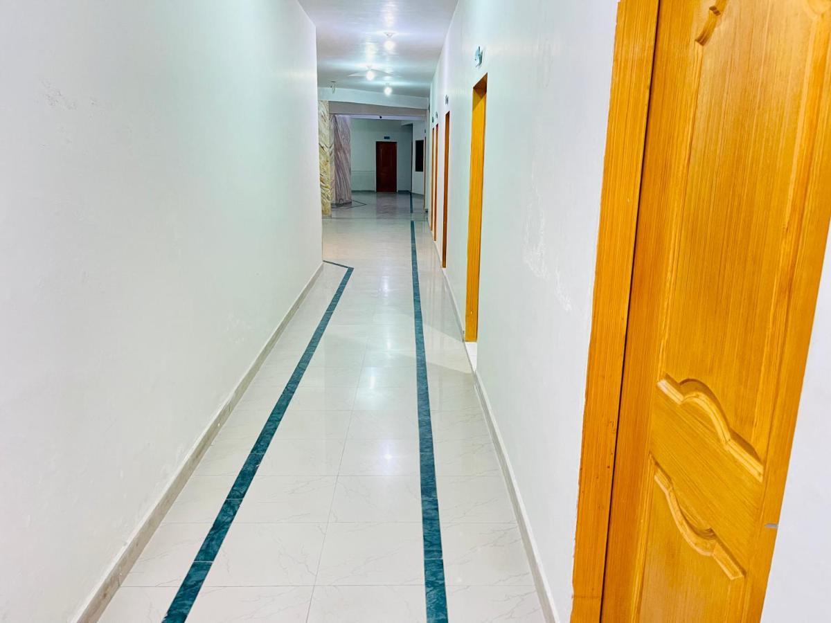 Hotel New Mid City Мултан Экстерьер фото